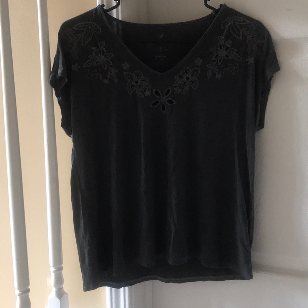 Gray Tee With Flowers on V Cut